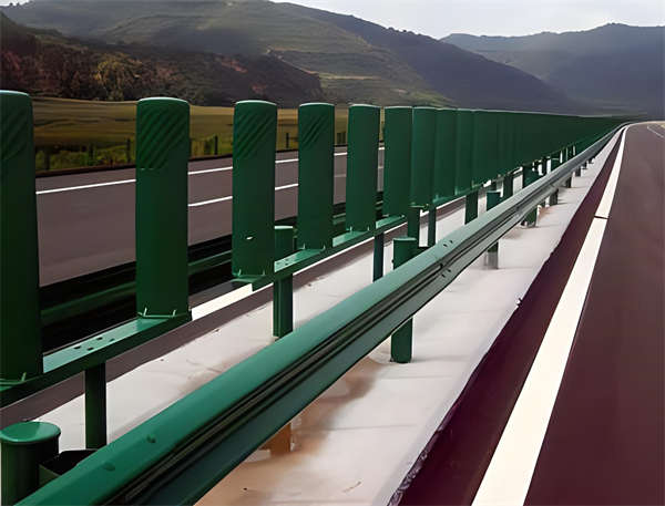 三门峡三波护栏板在高速公路的应用